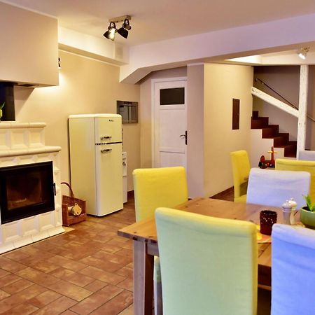 Bed and Breakfast Gosciniec Nowa Wioska Waldenburg Exterior foto