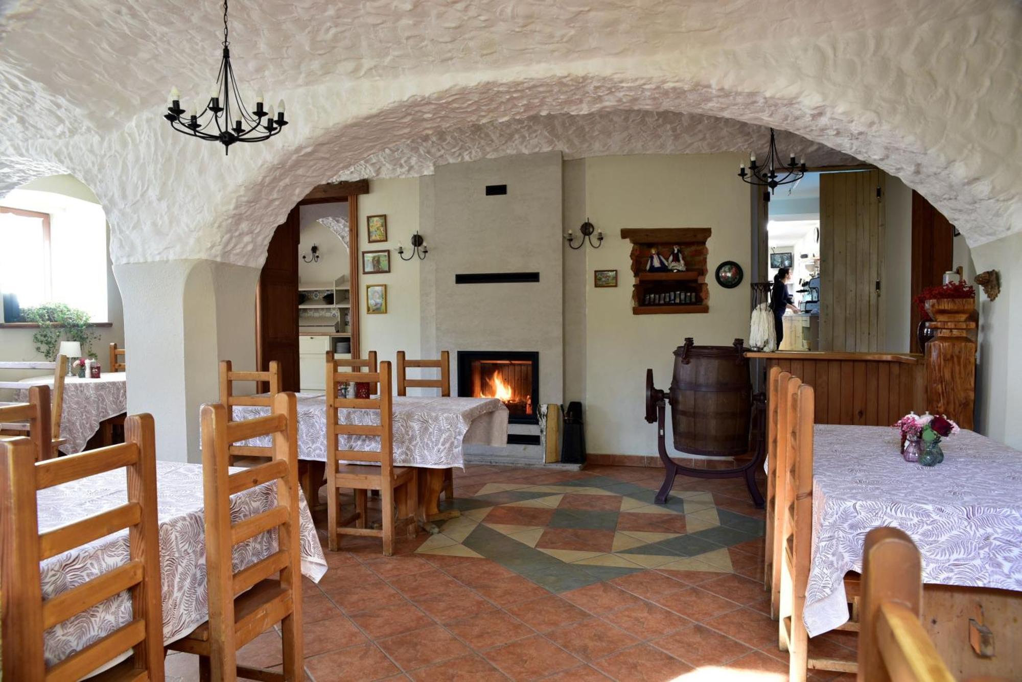 Bed and Breakfast Gosciniec Nowa Wioska Waldenburg Exterior foto