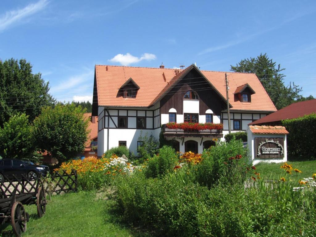 Bed and Breakfast Gosciniec Nowa Wioska Waldenburg Exterior foto